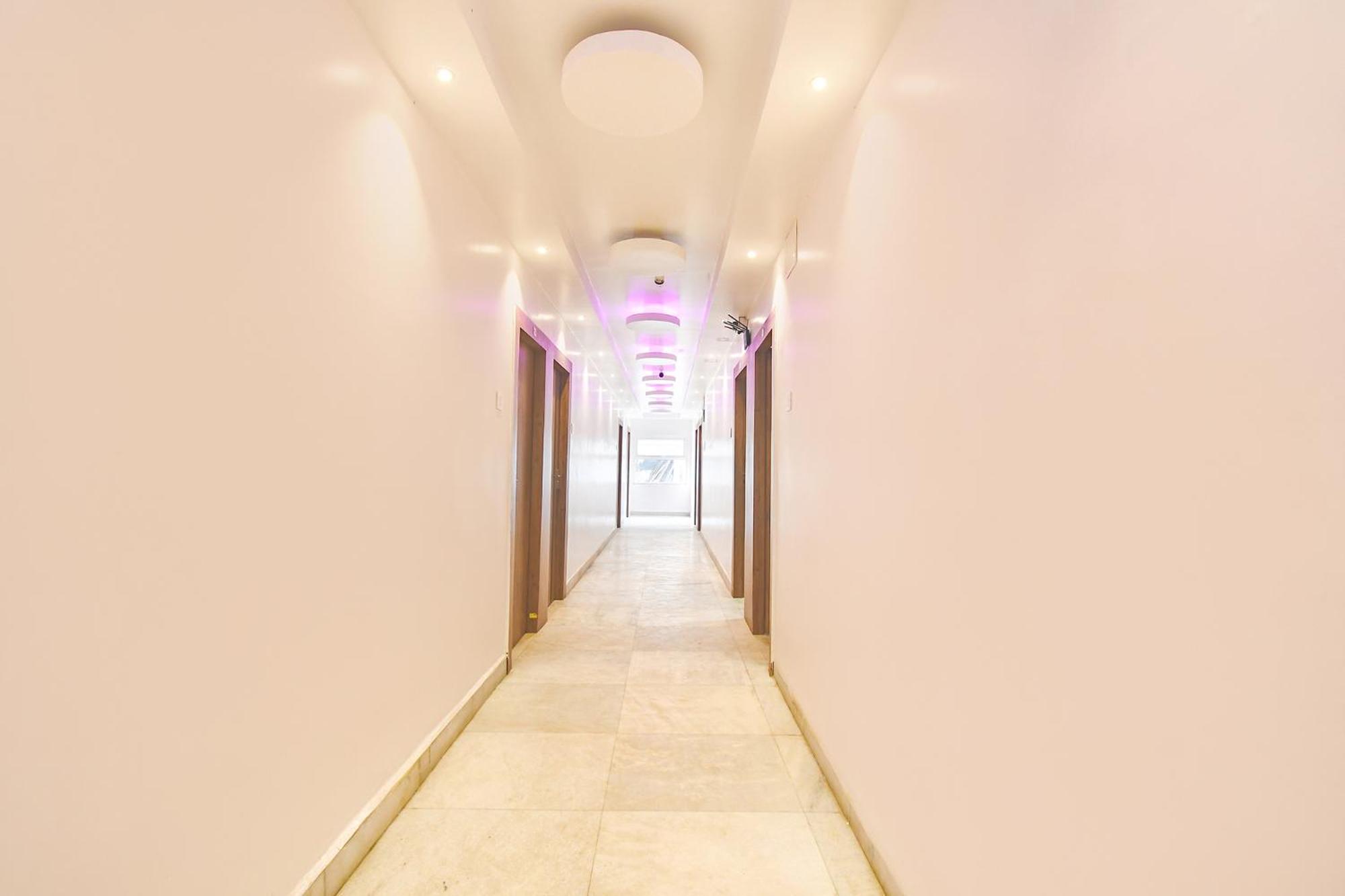 Fabhotel Prime The Golden Plaza - Nr Tarapith Temple Exterior photo